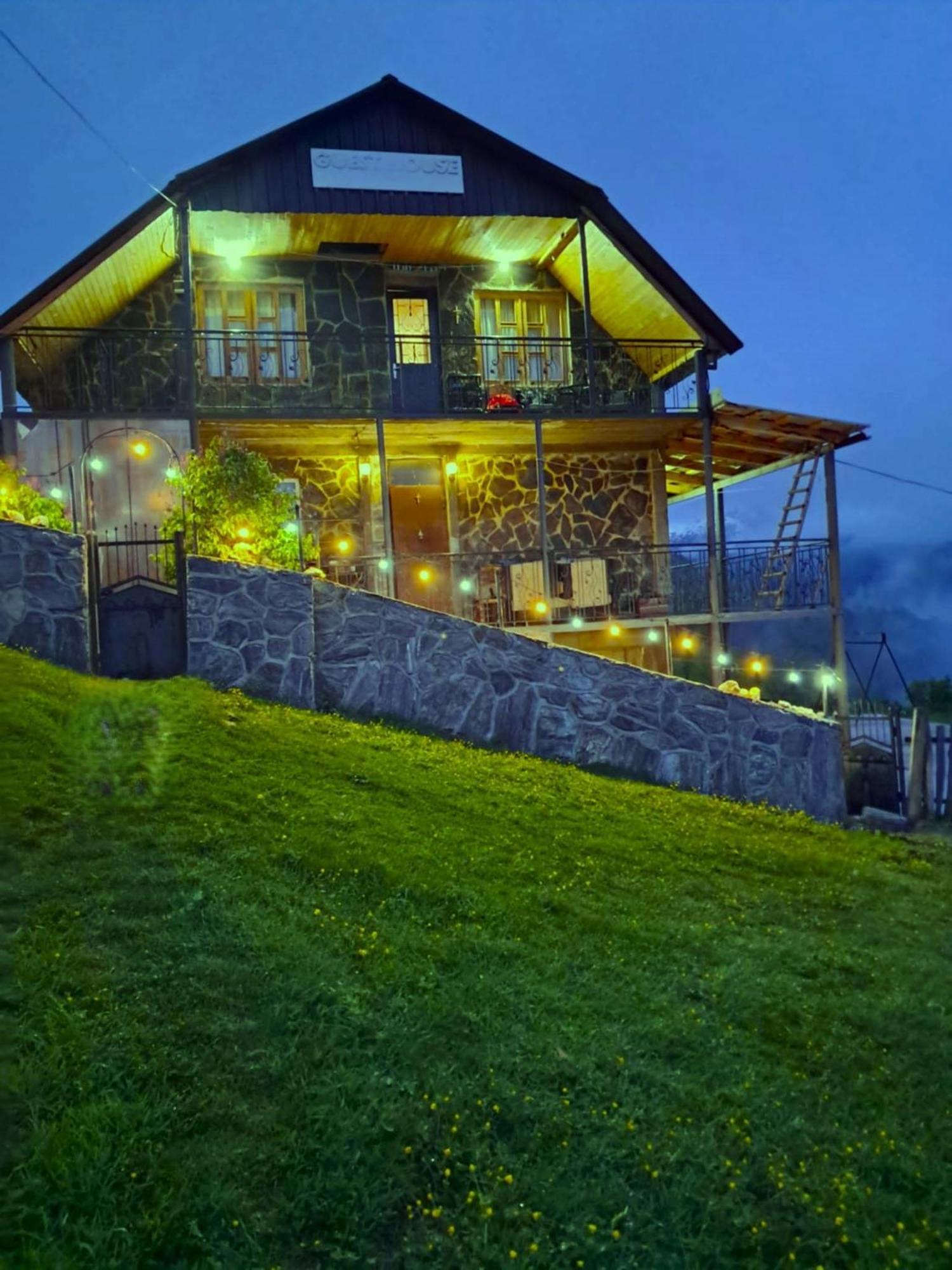 Betegi Guest House Местия Екстериор снимка
