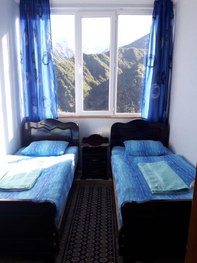 Betegi Guest House Местия Екстериор снимка